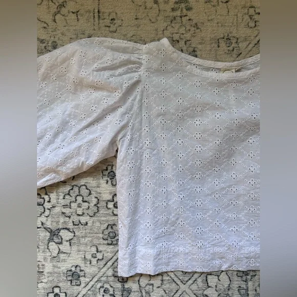 Shelter Eyelet Gloria Top - Picture 3 of 8